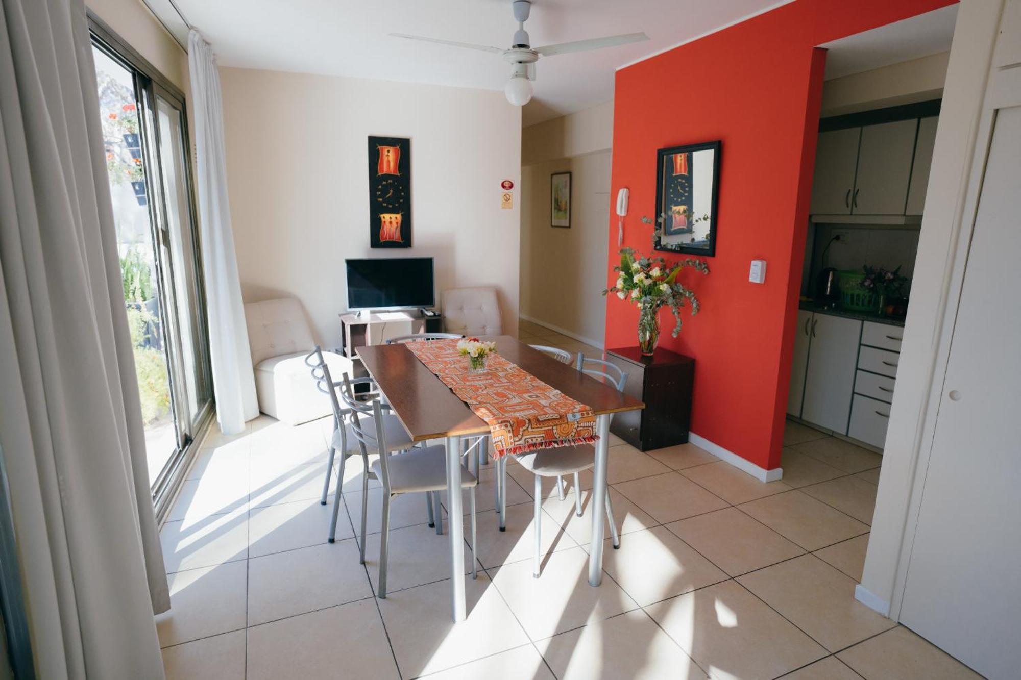 Uvas Aparthotel 3*