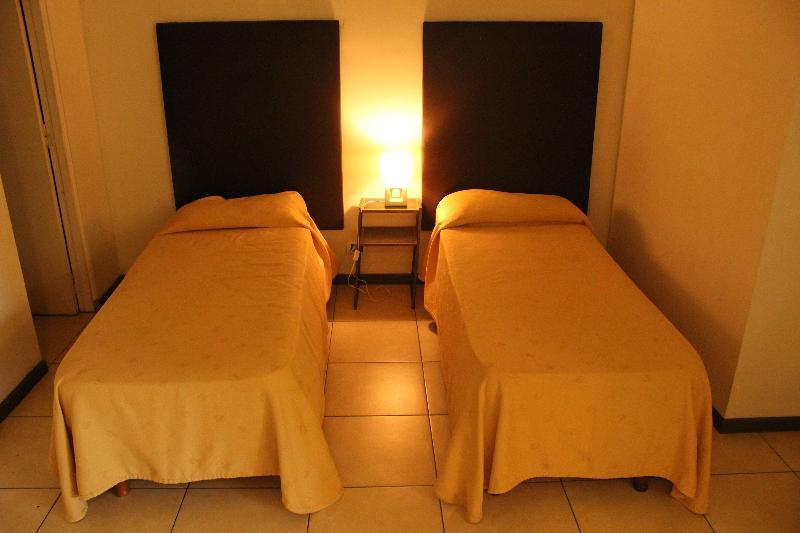 Uvas Aparthotel